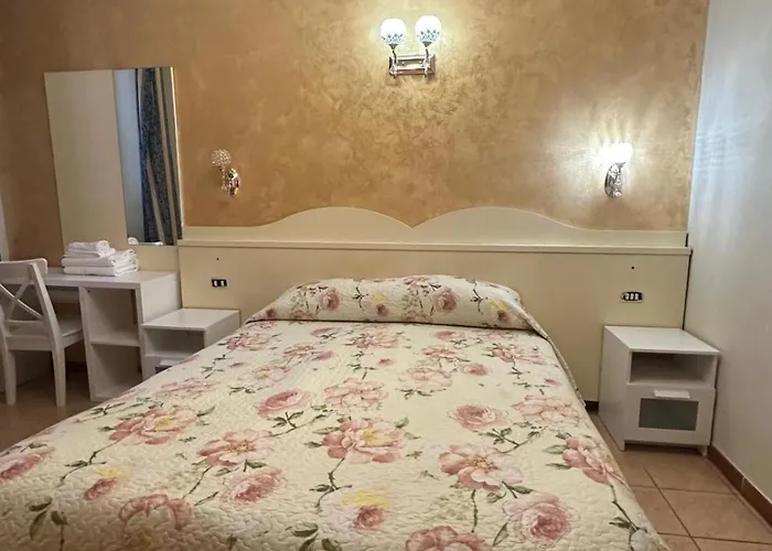 Gasthuis Near Termini Station 3*