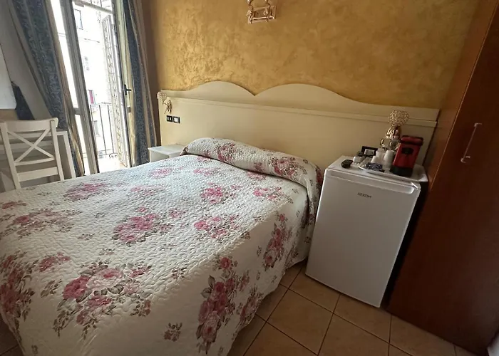 Near Termini Station 3* Rome